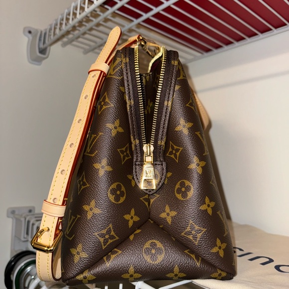 Brand new Louis Vuitton Grand Palais monogram tote with personalized stamp - Picture 2 of 5